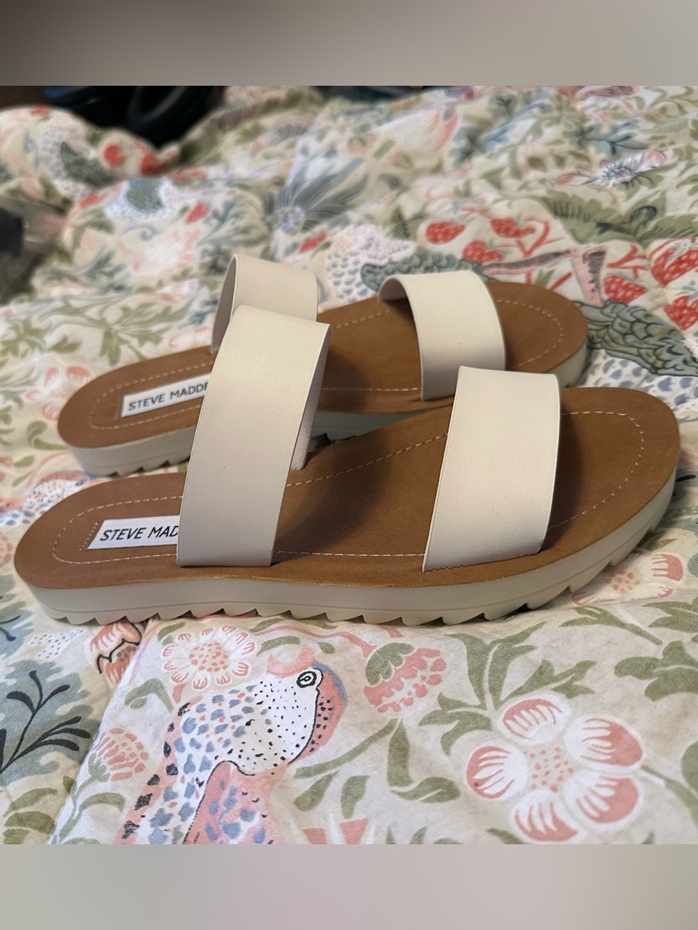 Steve Madden Women’s White & Tan Double-Strap Slide Sandals NWOT